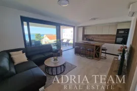 PRILIKA!!! APARTMAN NA 2. KATU STAMBENE ZGRADE, POGLED NA MORE - DIKLO, ZADAR, Zadar, Flat