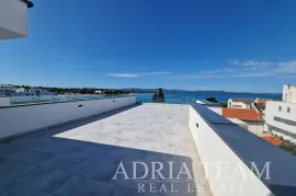 PRILIKA!!! APARTMAN NA 2. KATU STAMBENE ZGRADE, POGLED NA MORE - DIKLO, ZADAR, Zadar, Flat