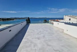 PRILIKA!!! APARTMAN NA 2. KATU STAMBENE ZGRADE, POGLED NA MORE - DIKLO, ZADAR, Zadar, Flat