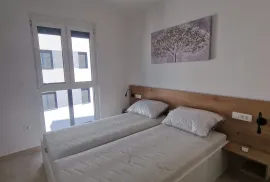 PRILIKA!!! APARTMAN NA 2. KATU STAMBENE ZGRADE, POGLED NA MORE - DIKLO, ZADAR, Zadar, Flat