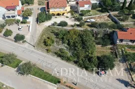 GRAĐEVINSKO ZEMLJIŠTE, 150 m OD MORA I PLAŽE - JASENICE, Jasenice, Zemljište