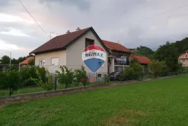 DVIJE ODRŽAVANE KUĆE - STUBIČKE TOPLICE, Stubičke Toplice, Maison