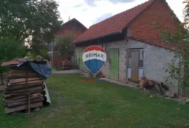 DVIJE ODRŽAVANE KUĆE - STUBIČKE TOPLICE, Stubičke Toplice, Maison