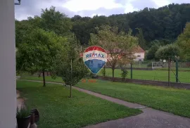 DVIJE ODRŽAVANE KUĆE - STUBIČKE TOPLICE, Stubičke Toplice, Maison