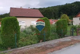 DVIJE ODRŽAVANE KUĆE - STUBIČKE TOPLICE, Stubičke Toplice, Maison