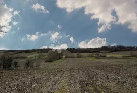 Kuća sa građevinskim i poljoprivrednim zemljištem, Bjelovar - Okolica, Дом