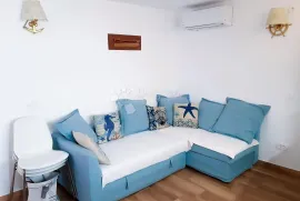 BAŠKA-RENOVIRANA KAMENA KUĆA SA 2 APARTMANA, Baška, Σπίτι