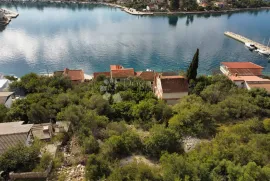 VELIKI DRVENIK- 389M2 S PREDIVNIM POGLEDOM, Trogir - Okolica, Terreno