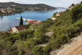 VELIKI DRVENIK- 389M2 S PREDIVNIM POGLEDOM, Trogir - Okolica, Terreno