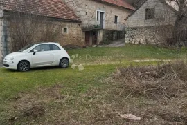 Prilika kuća na velikoj parceli Vrlika Kosore, Vrlika, Casa