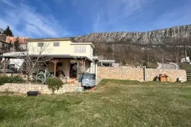 Imanje u Bribiru, Vinodolska Općina, Haus