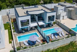 URBANA VILLA U ZALEĐU CRIKVENICE, Vinodolska Općina, Casa