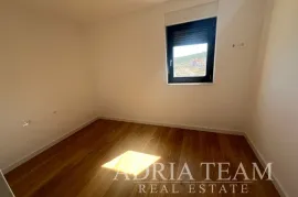 APARTMANI U PRVOM REDU DO MORA, NOVOGRADNJA - VINJERAC, Posedarje, Wohnung