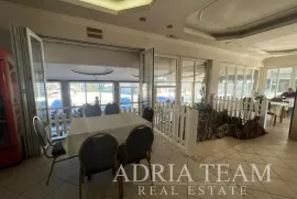 RENOVIRANA KUĆA S POSLOVNIM PROSTOROM (RESTORAN I PEKARA) - NIN, Nin, Haus