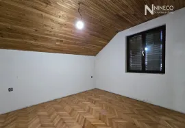 KUĆA - BAKINCI - 211 m2 (Opština Laktaši), Laktaši, Famiglia