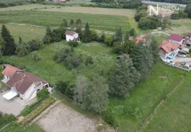 VIKENDICA I ZEMLJIŠTE - LAKTAŠI - 5.061 m2, Laktaši, Famiglia