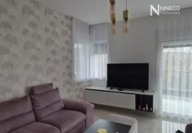 VILA - BAKINCI - 240 m2 (Opština Laktaši), Laktaši, Famiglia