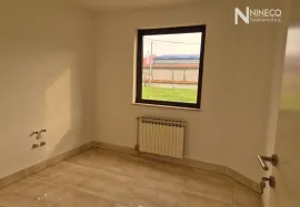 KUĆA - TRN - 224 m2 (Opština Laktaši), Laktaši, Casa