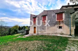 ISTRA, BUJE - Kuća na jedinstvenoj lokaciji s panoramskim pogledima, Buje, Famiglia