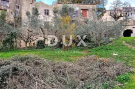 ISTRA, BUJE - Kuća na jedinstvenoj lokaciji s panoramskim pogledima, Buje, Famiglia