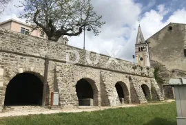 ISTRA, BUJE - Kuća na jedinstvenoj lokaciji s panoramskim pogledima, Buje, Famiglia