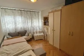 Izvrsna prilika, dvosoban stan u Trogiru!!!, Trogir, Apartamento