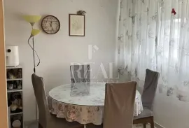 Izvrsna prilika, dvosoban stan u Trogiru!!!, Trogir, Appartment