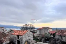 OTOK KRK,KORNIĆ kuća u nizu sa garažom i dvorištem, Krk, Casa