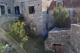 Kuća za adaptaciju na otoku Žirju, Šibenik - Okolica, Casa