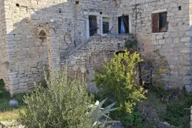 Kuća za adaptaciju na otoku Žirju, Šibenik - Okolica, Casa