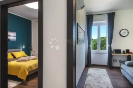 Renovirani dvosobni stan kod arheološkog muzeja, Pula, Appartement