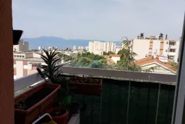 Rijeka, Gornja Vežica, Stan 51m2 sa balkonom i pogledom na more i grad, samo kod nas, prodaja, Rijeka, Appartement