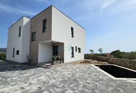 Krk grad, okolica, vila 200m2, bazen, otvoreni pogled, prodaja, Krk, Casa