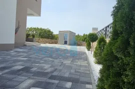 Krk grad, okolica, vila 200m2, bazen, otvoreni pogled, prodaja, Krk, Casa