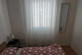 Uvala Soline, otok Krk, dvoetažni stan 89 m2 sa pogledom na more i okućnicom, Dobrinj, Apartamento