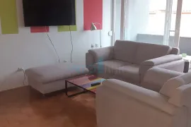 Krk, grad, stan 84m2 sa okućnicom, pogled na more, prodaja, Krk, Apartamento