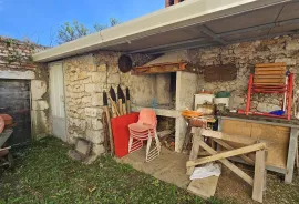 Crikvenica, Bribir- imanje sa 2 kuće i parcelom od 1778m2, prodaja, Vinodolska Općina, Casa