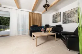 Grad Krk, Mediteranska villa s bazenom na top lokaciji, prodaja, Krk, Casa