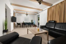 Grad Krk, Mediteranska villa s bazenom na top lokaciji, prodaja, Krk, Casa