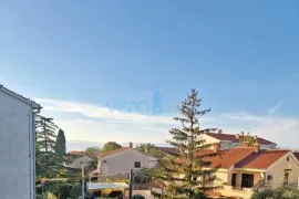 Malinska, centar, trosoban stan 88 m2, pogled, prodaja, Malinska-Dubašnica, Appartment