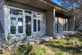 Otok Rab, Banjol, samostojeća kuća 119 m2 s okućnicom, Rab, House