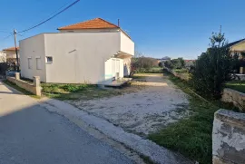 PRODAJA kuća sa zemljištem 1838 m2, Sukošan, 180 m od mora, Sukošan, House