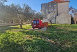 PRODAJA kuća sa zemljištem 1838 m2, Sukošan, 180 m od mora, Sukošan, House