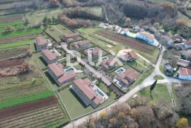 ISTRA, KANFANAR - Prekrasna novoizgrađena vila s bazenom u zatvorenom kompleksu, Žminj, Casa