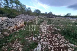 Zemljište 838 m2 sa građevinskom dozvolom, Crikvenica, Land