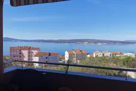 Crikvenica - novija zgrada, tri spavaće sobe, pogled, balkon, prodaja, Crikvenica, Apartamento