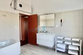 Dobrinj, okolica, Renovirana kamena kuća sa bazenom, prodaja, Dobrinj, House