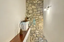 Dobrinj, okolica, Renovirana kamena kuća sa bazenom, prodaja, Dobrinj, House