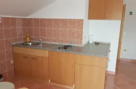 Otok Krk, Uvala Soline, samostojeća kuća sa 6 apartmana i pogledom na more, prodaja, Dobrinj, Maison