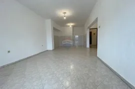 Novi Vinodolski,okolica,dvojna kuća,281 m2,90 m od mora!, Novi Vinodolski, Casa